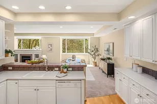 1805 134th Ave SE, Bellevue, WA 98005 - Photo 5