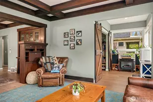 6411 Woodland Pl N, Seattle, WA 98103 - Photo 5