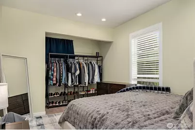 6411 Woodland Place N, Seattle, WA 98103 - Photo 13