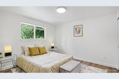 11040 40th Avenue NE, Seattle, WA 98125 - Photo 11