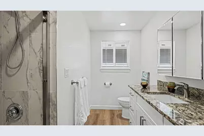 11040 40th Avenue NE, Seattle, WA 98125 - Photo 17