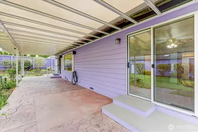 20426 Dayton Avenue N, Shoreline, WA 98133 - Photo 23