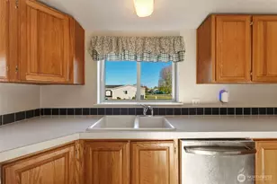 1655 SE Hickory Ct, College Place, WA 99324 - Photo 11