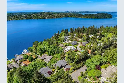 7447 W Mercer Way, Mercer Island, WA 98040 - Photo 39