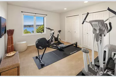 7447 W Mercer Way, Mercer Island, WA 98040 - Photo 29
