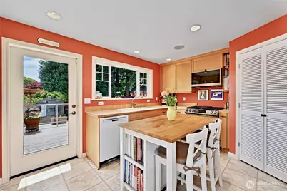4061 W Ruffner Street, Seattle, WA 98199 - Photo 9