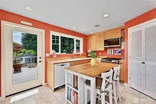 4061 W Ruffner St, Seattle, WA 98199 - Photo 9