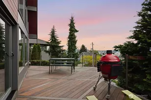 3727 Belvidere Ave SW, Seattle, WA 98126 - Photo 7