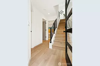 6507 19th Avenue NW, Seattle, WA 98117 - Photo 3