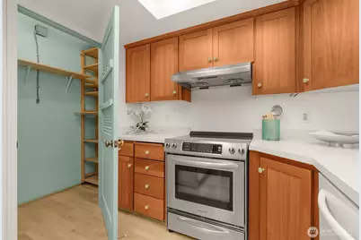 6300 NE Sand Point Way #307, Seattle, WA 98115 - Photo 9