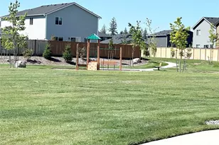 14025 198th St E, Graham, WA 98338 - Photo 17
