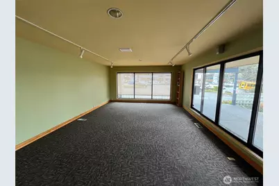6915 Evergreen Way, Everett, WA 98203 - Photo 5