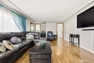 614 E 84th Street, Tacoma, WA 98445 - Photo 9