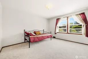 614 E 84th St, Tacoma, WA 98445 - Photo 17