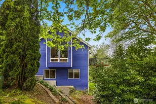 9602 NE 35th Pl, Clyde Hill, WA 98004 - Photo 3