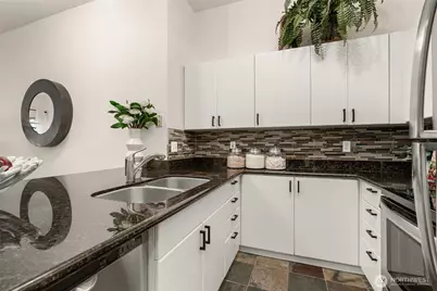 1323 Boren Avenue #615, Seattle, WA 98101 - Photo 5