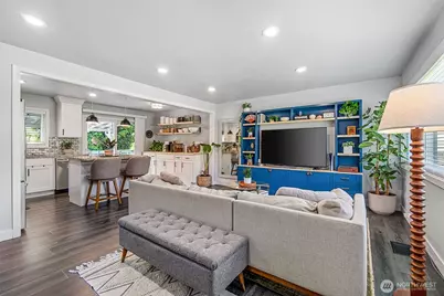 3713 S Burns Street, Seattle, WA 98118 - Photo 3