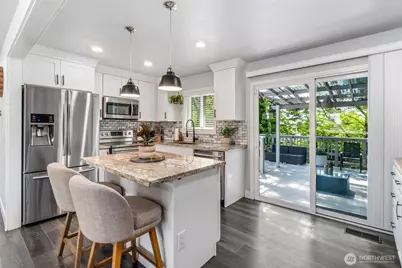 3713 S Burns Street, Seattle, WA 98118 - Photo 7