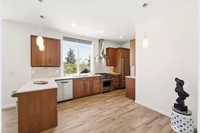 3009 Harbor Avenue SW, Seattle, WA 98126 - Photo 11