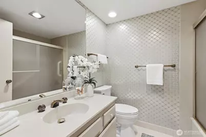 401 100th Avenue NE #209, Bellevue, WA 98004 - Photo 27
