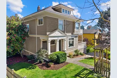 920 4th Avenue N, Seattle, WA 98109 - Photo 9