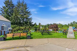 32711 Commission Ave, Black Diamond, WA 98010 - Photo 29