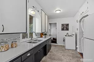 3915 S Brandon St, Seattle, WA 98118 - Photo 9