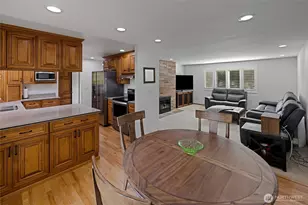 8303 55th St W, University Place, WA 98467 - Photo 11