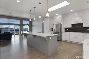 1253 Beach Dr E, Port Orchard, WA 98366 - Photo 11
