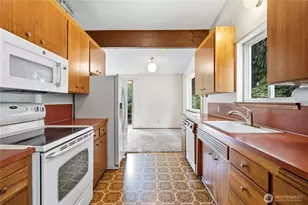 3061 NE 203rd St, Lake Forest Park, WA 98155 - Photo 13