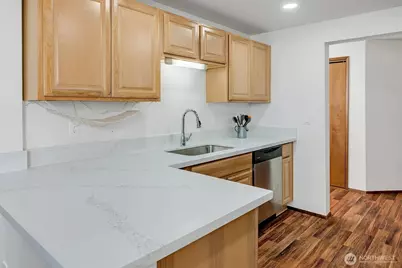 921 Pershing Ave #101, Bremerton, WA 98312 - Photo 1