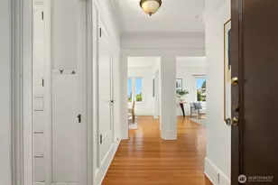 1902 Bigelow Ave N, Seattle, WA 98109 - Photo 15
