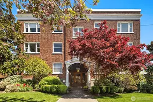 1902 Bigelow Ave N, Seattle, WA 98109 - Photo 21
