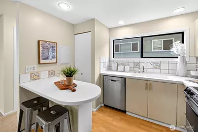 510 Lakeside Avenue S #6, Seattle, WA 98144 - Photo 9