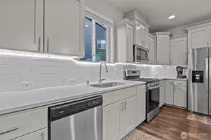 21204 113th St Ct E, Bonney Lake, WA 98391 - Photo 9