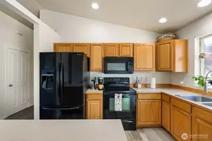 1085 Heron Ridge Ave, Port Orchard, WA 98366 - Photo 5