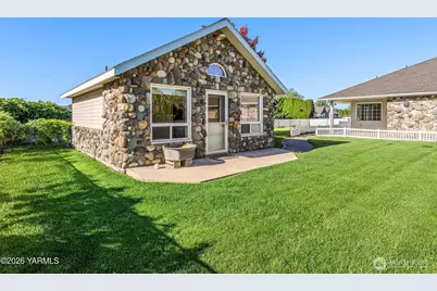 8204 Midvale Road, Yakima, WA 98908 - Photo 3