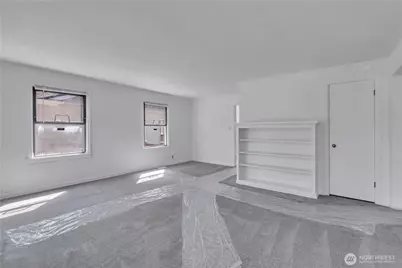 9013 11th Ave SW, Seattle, WA 98106 - Photo 5
