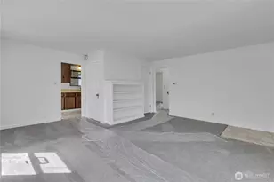9013 11th Ave SW, Seattle, WA 98106 - Photo 9