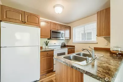 3811 130 Lane SE, Bellevue, WA 98006 - Photo 5