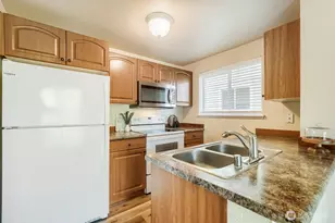 3811 130th Ln SE, Bellevue, WA 98006 - Photo 5