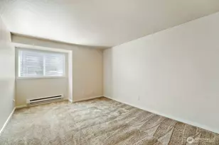 3811 130th Ln SE, Bellevue, WA 98006 - Photo 17