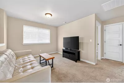 438 Riley Court E, Enumclaw, WA 98022 - Photo 15