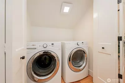 351 17th Avenue E, Seattle, WA 98112 - Photo 25