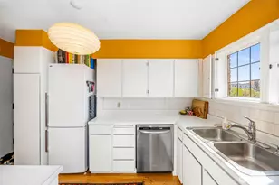 1014 E Roy St, Seattle, WA 98102 - Photo 9