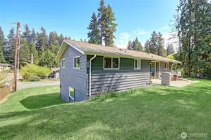 17810 Olympic View Dr, Edmonds, WA 98026 - Photo 9