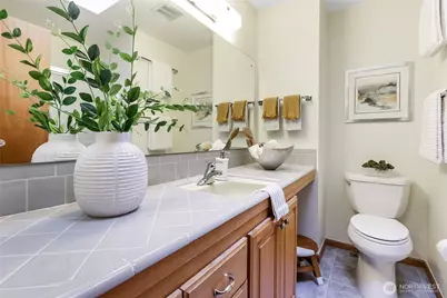 12647 SE 54th Street, Bellevue, WA 98006 - Photo 17