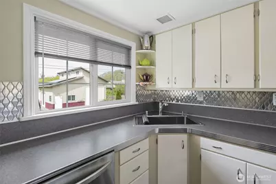 347 SE Glencoe Street, Oak Harbor, WA 98277 - Photo 11