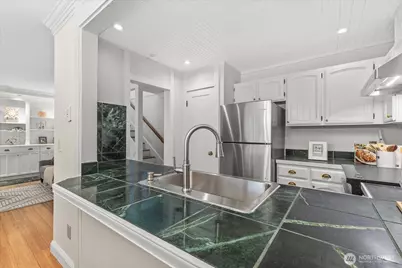 14702 NE 51st Street #A-2, Bellevue, WA 98007 - Photo 9