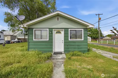 104 E 5th Ave, Warden, WA 98857 - Photo 1